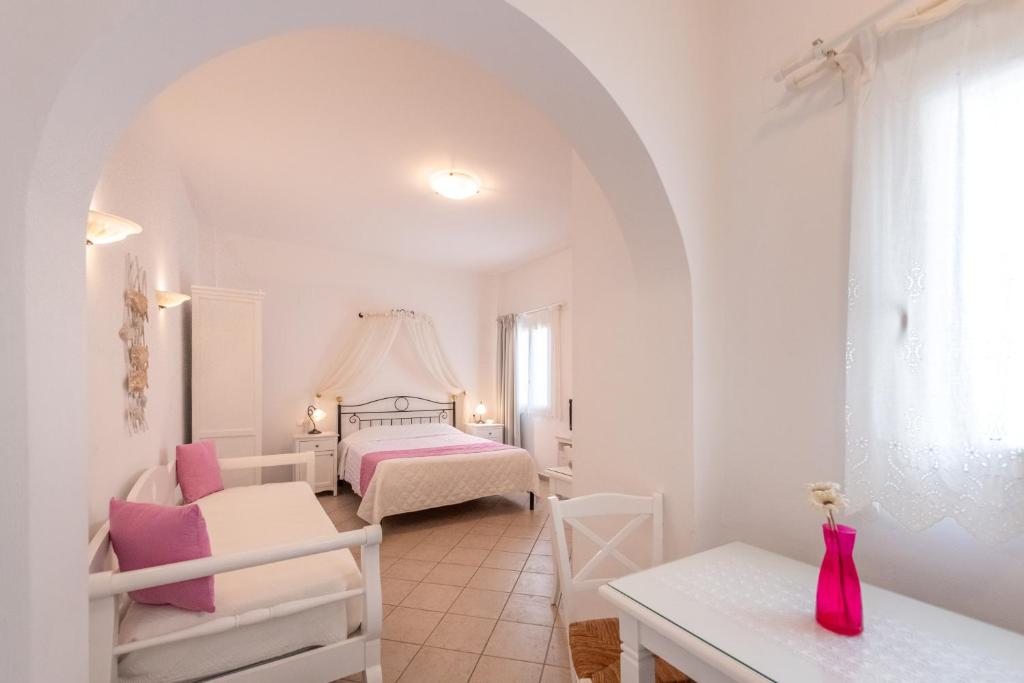 Reverie Santorini Hotel - 18