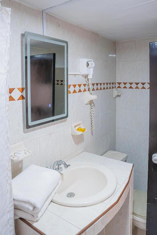 Koupelna v ubytování HOTEL ZAPOTLAN