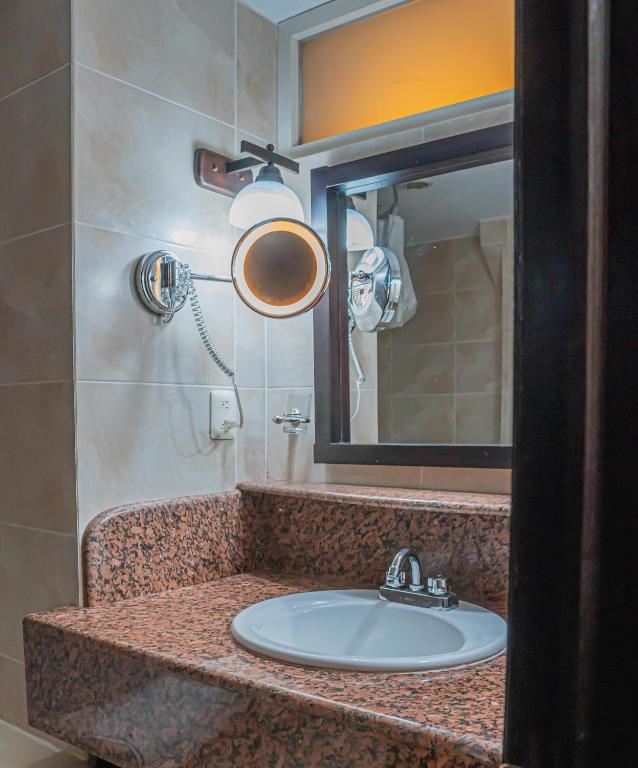 Koupelna v ubytování HOTEL ZAPOTLAN