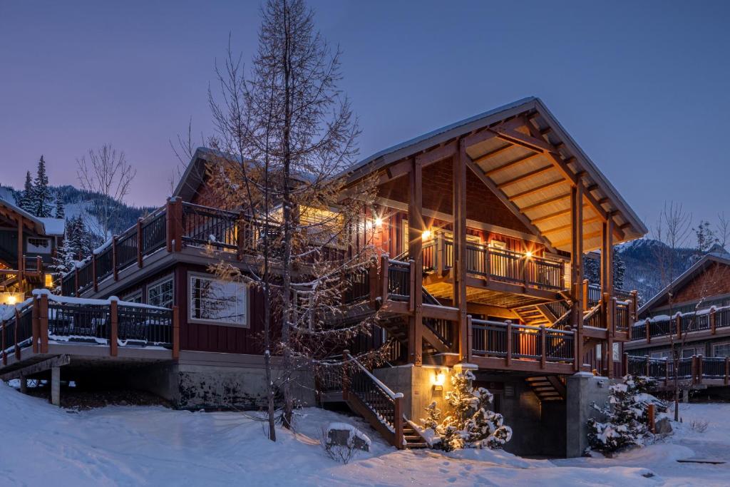 Lush Mountain Accommodations v zimě