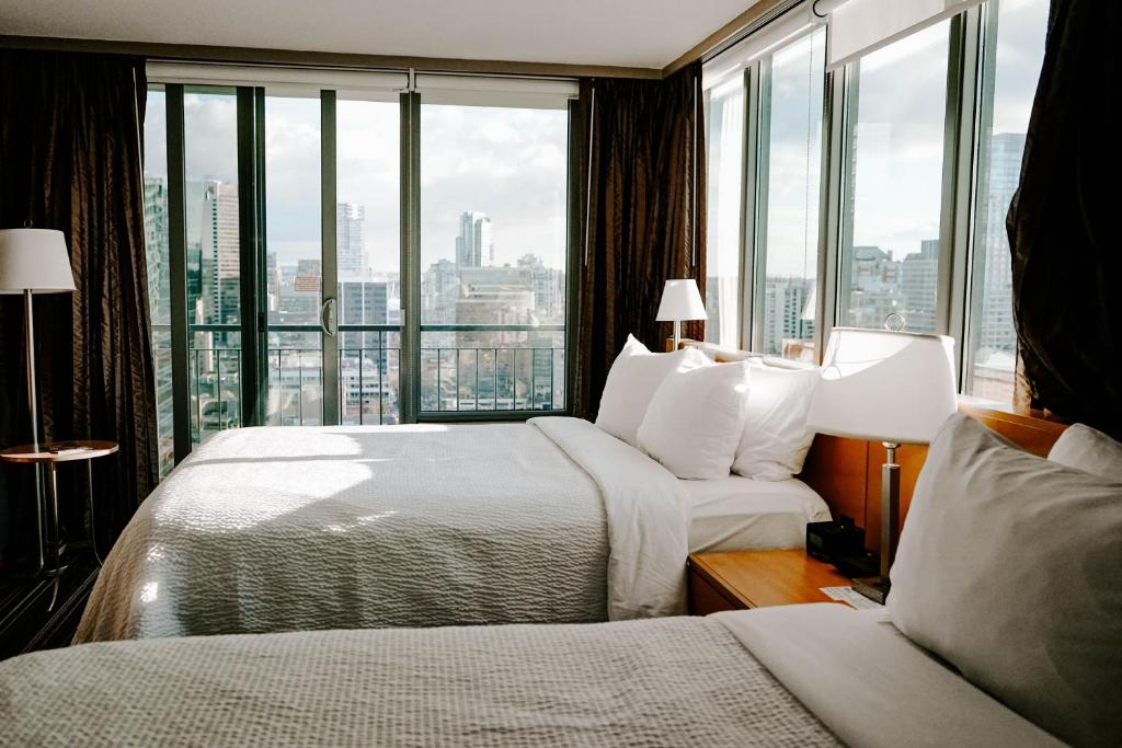 Blue Horizon Hotel, Vancouver (updated prices 2025) ★★★★ Blue Horizon Hotel, Vancouver, Canada