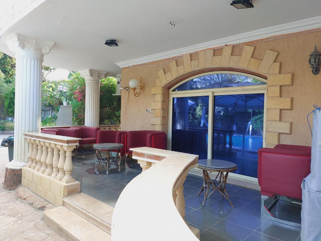 A balcony or terrace at Resort altayar Villa altayar 2- Aqua Park