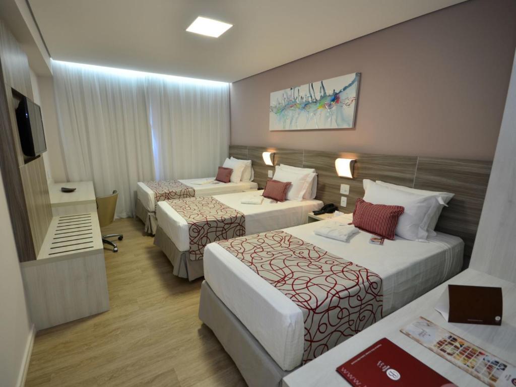 IT Itabira Hotel - Deluxe Triple Room