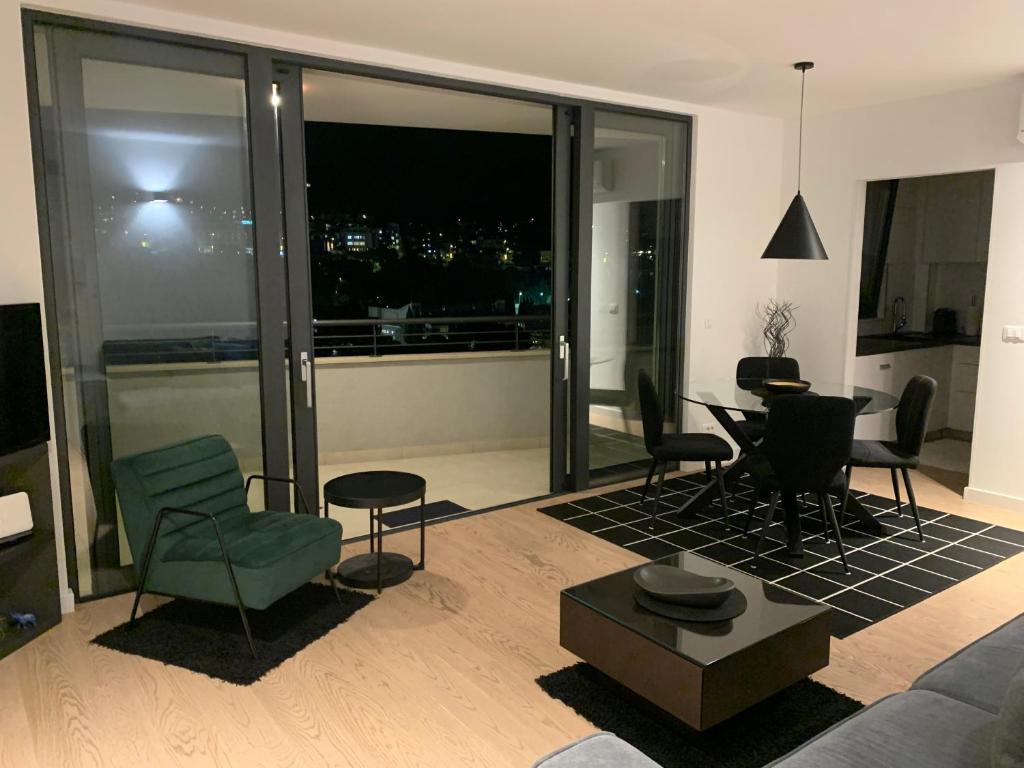 Posedenie v ubytovaní Apartment LuNi