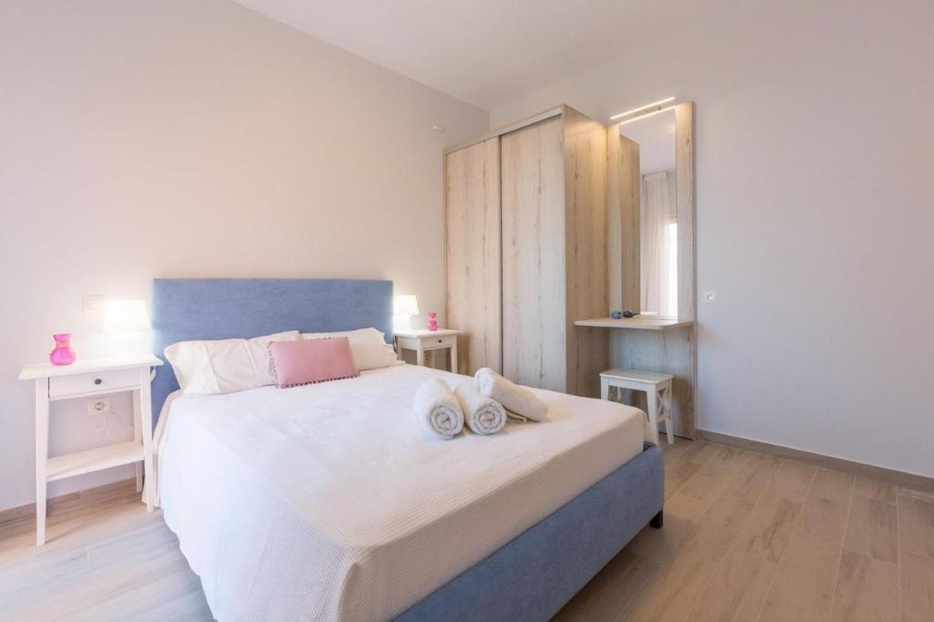 Łóżko lub łóżka w pokoju w obiekcie Corfu Sea View Villa - Eros