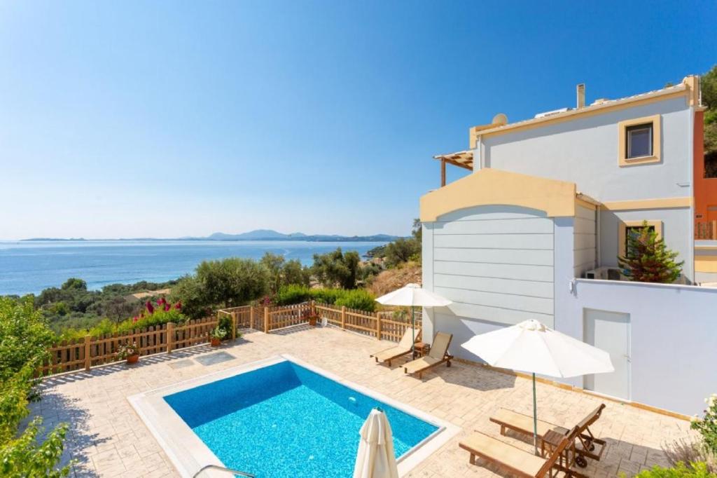 Pogled na bazen v nastanitvi Corfu Sea View Villa - Alya oz. v okolici