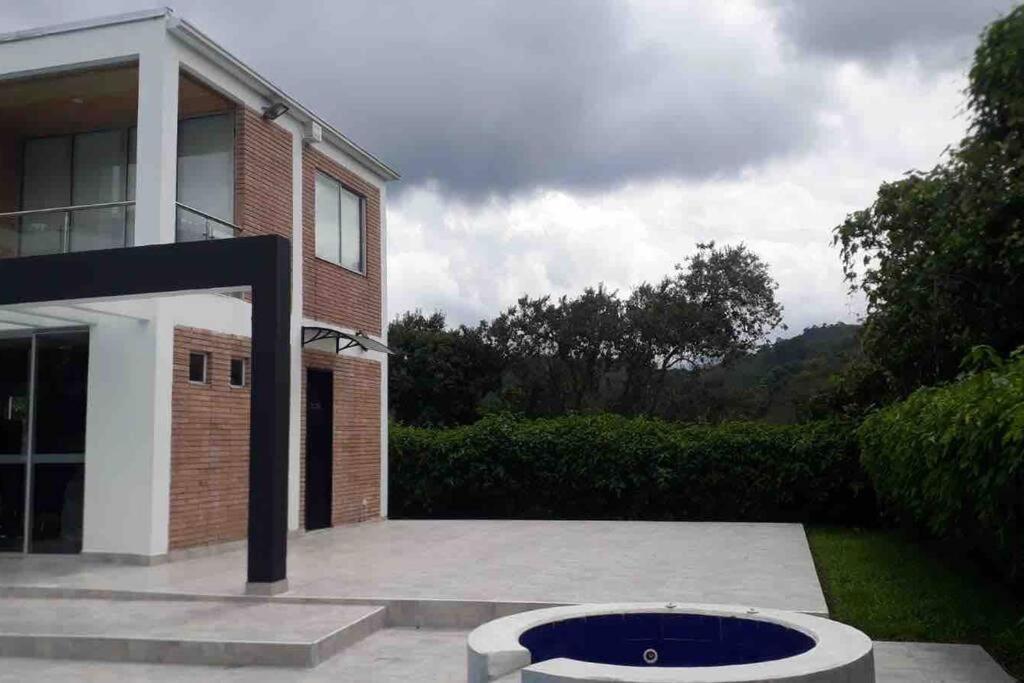 Budova, kde se prázdninový dům nachází