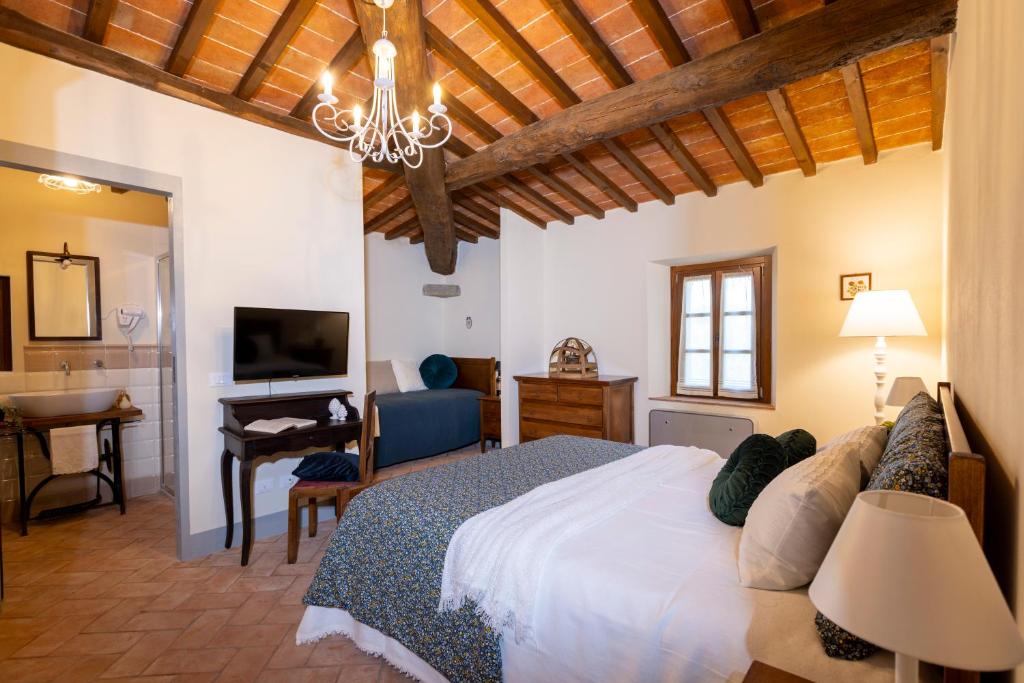 Podere La Casella - Habitación Triple Con Vistas Al Jardín