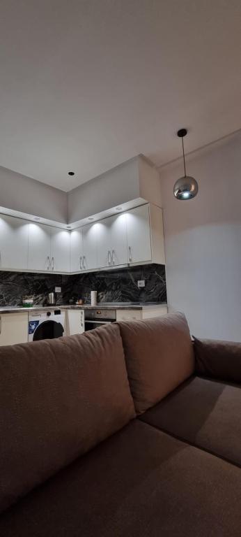 Alle's Komuna Parisit lux apartment - Image 4