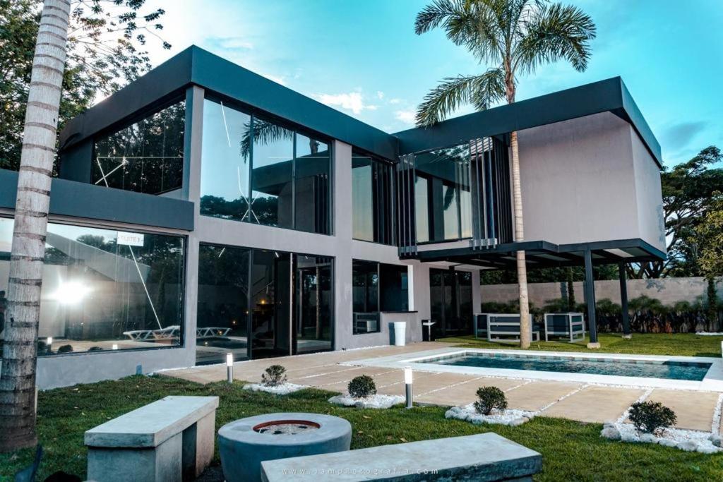 Gallery image of Hotel Suites Lounge Cañasgordas in Cali