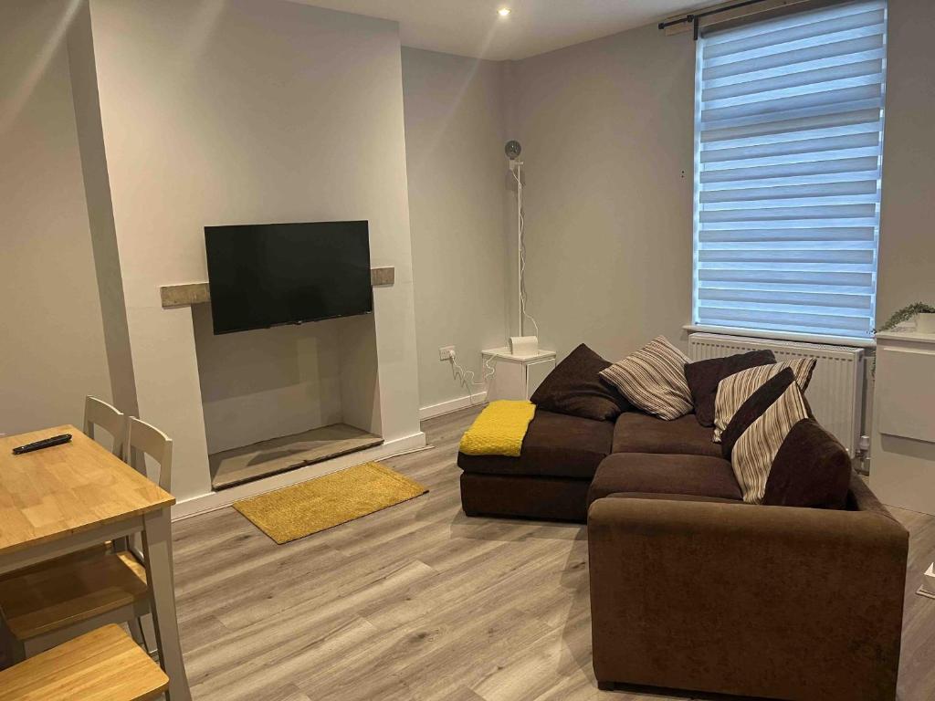 Gallery image of COSY 1 -The Lodge in Bury