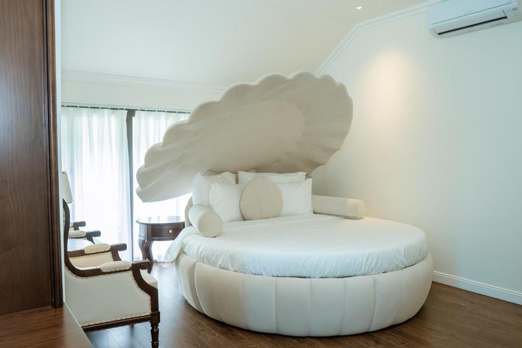 Posezení v ubytování Royal Dương Nội Hotel