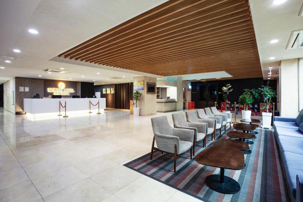 Posezení v ubytování Shin Shin Hotel Jeju Ocean
