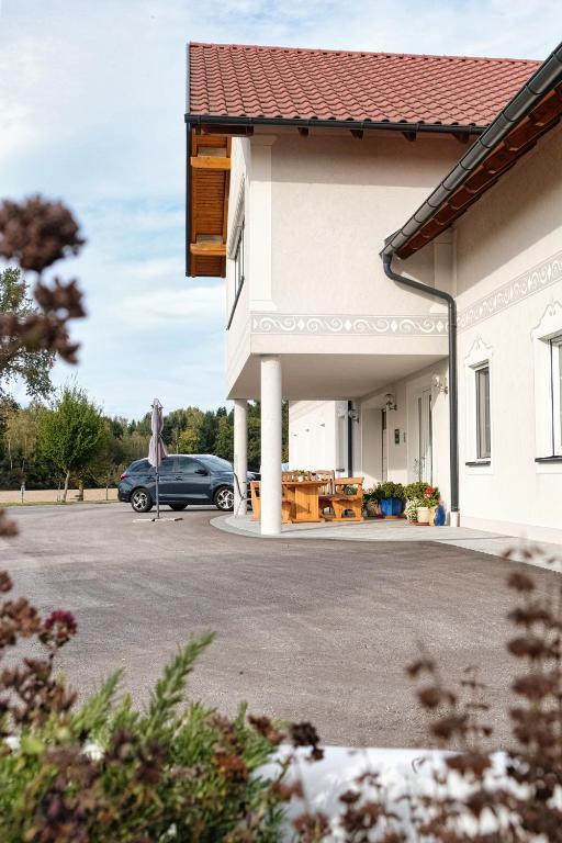 Budova, v ktorej sa apartmán nachádza