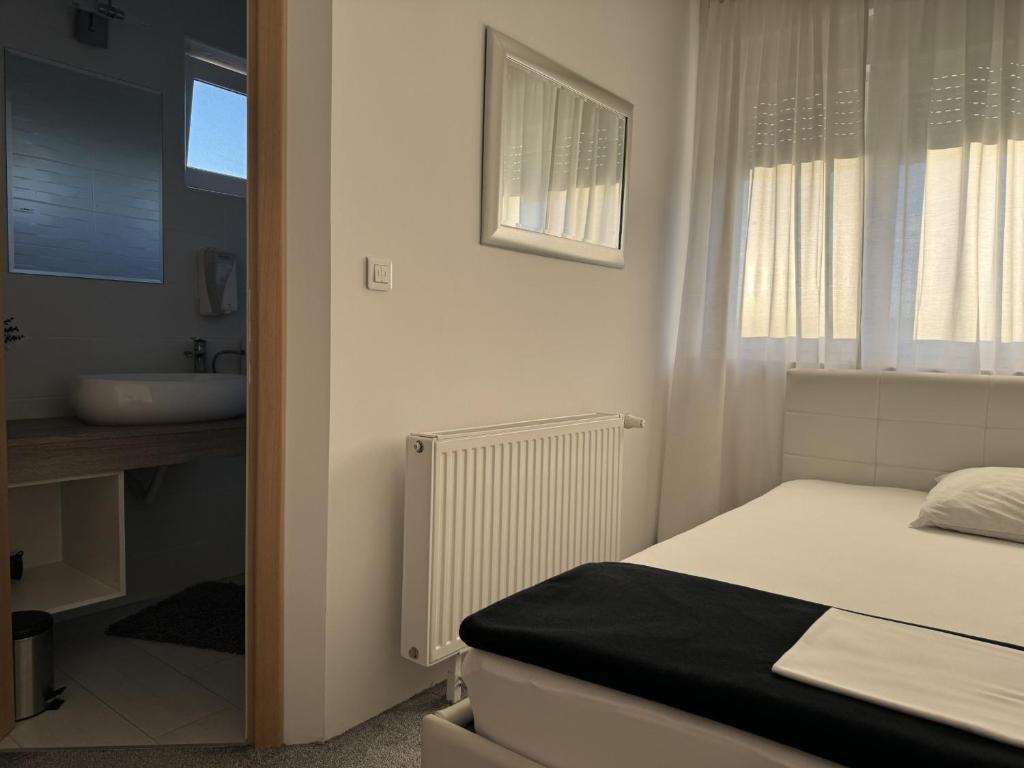 Pansion Komfor Fitea - Habitación King