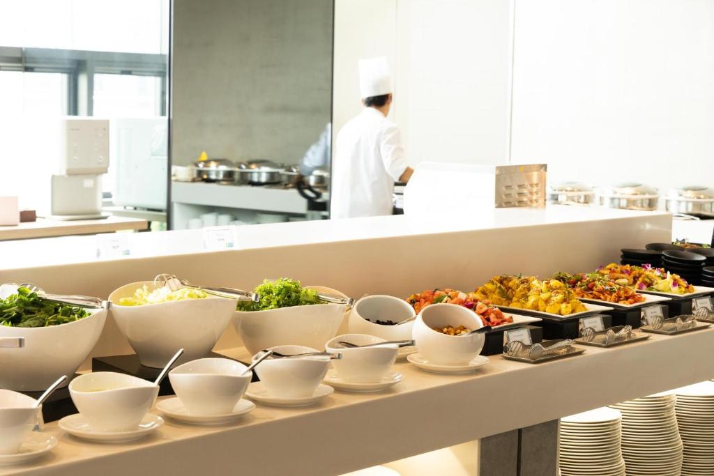 Comida no hotel ou em algum lugar perto
