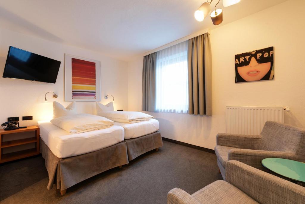 Hotel Pension Kirchplatz - 6