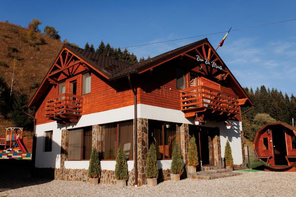 Budova, kde se chata nachází