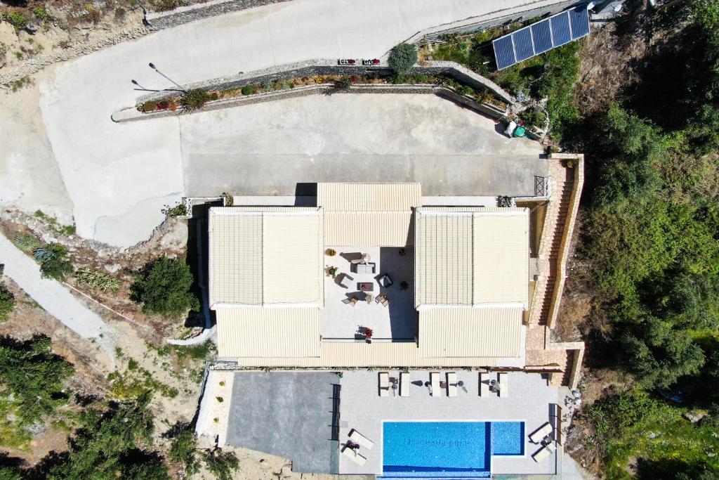 Bazén v ubytování Lido Paradise Apartments Corfu nebo v jeho okolí