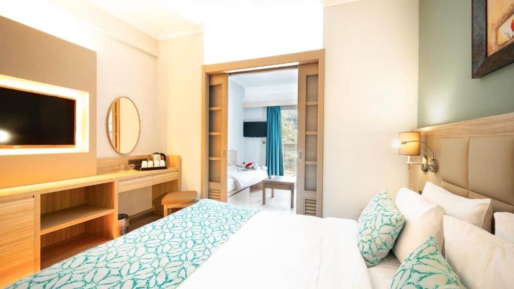 Aqua Fantasy Aquapark Hotel & Spa - Ultra All Inclusive - 