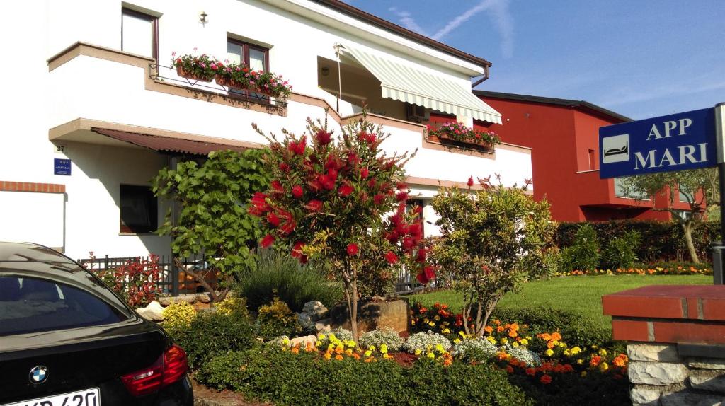 Zahrada ubytování Apartments Mari