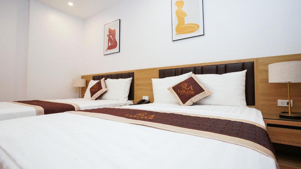 Postel nebo postele na pokoji v ubytování Lam Anh Hotel 3 Ngoại Giao Đoàn BT5-16