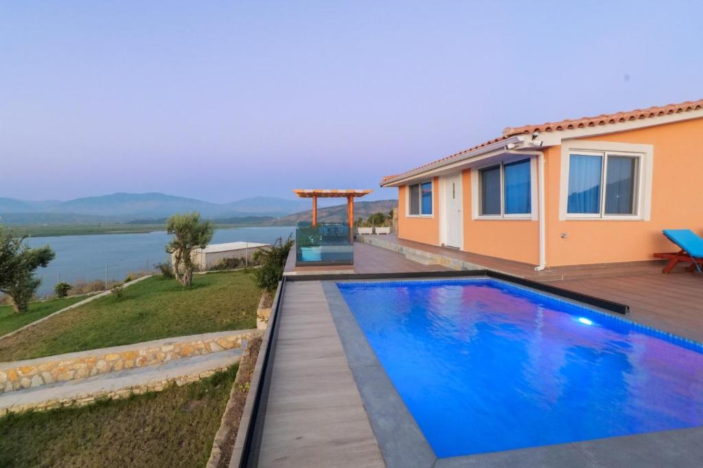 Twins Villa - Image 2