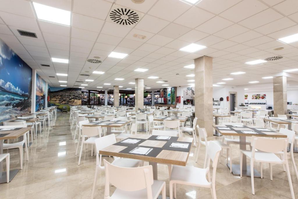 Restaurace v ubytování THB Tropical Island