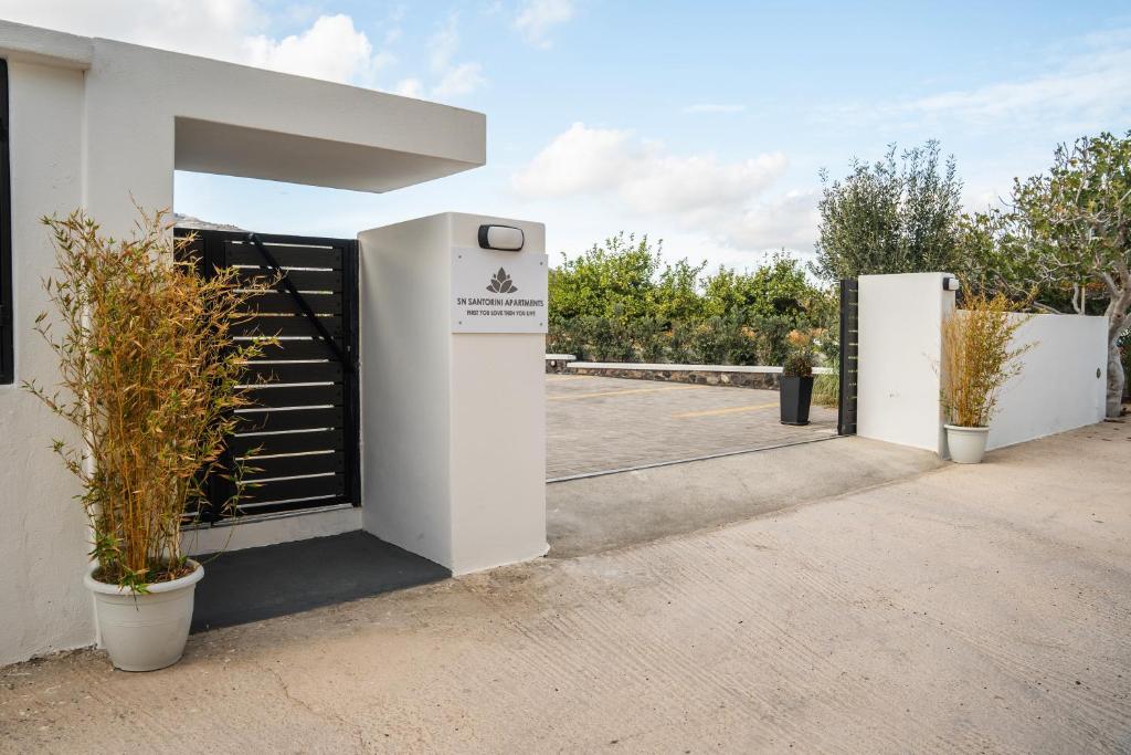 SN Santorini Apartments - 7