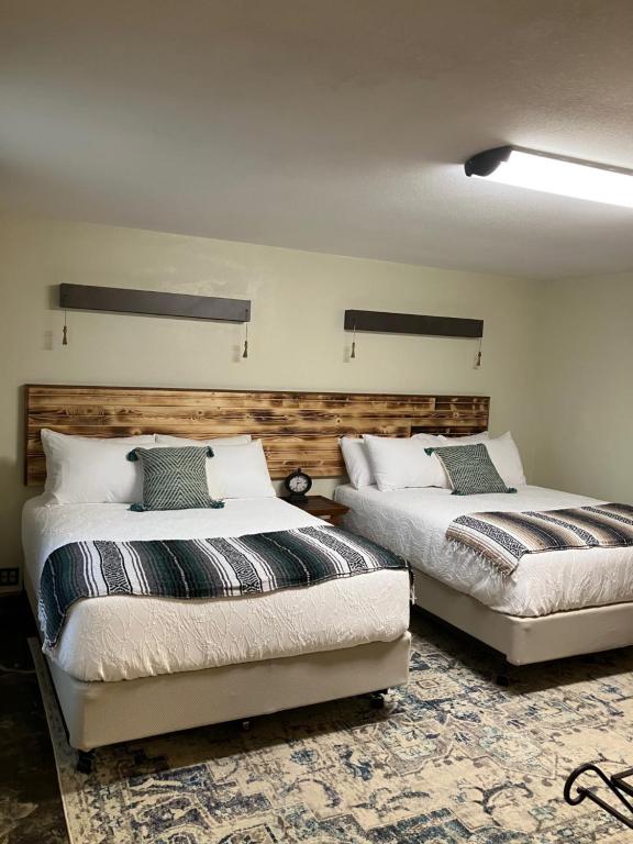 Postel nebo postele na pokoji v ubytování Prairie Rose Inn