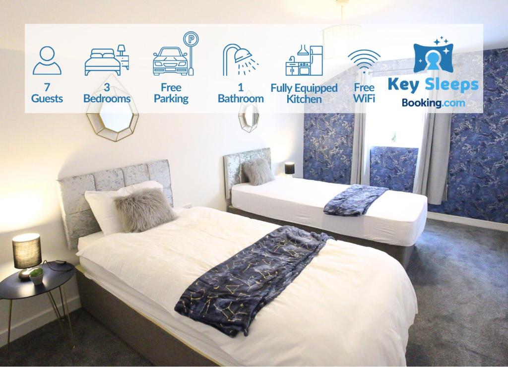 En eller flere senge i et værelse på Contractor & Leisure Stays- FREE Parking with Great Location