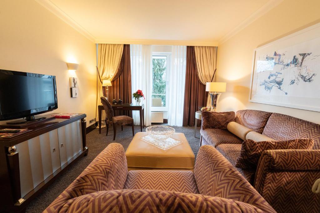 Bernstein Hotel Villa Kastania - 6