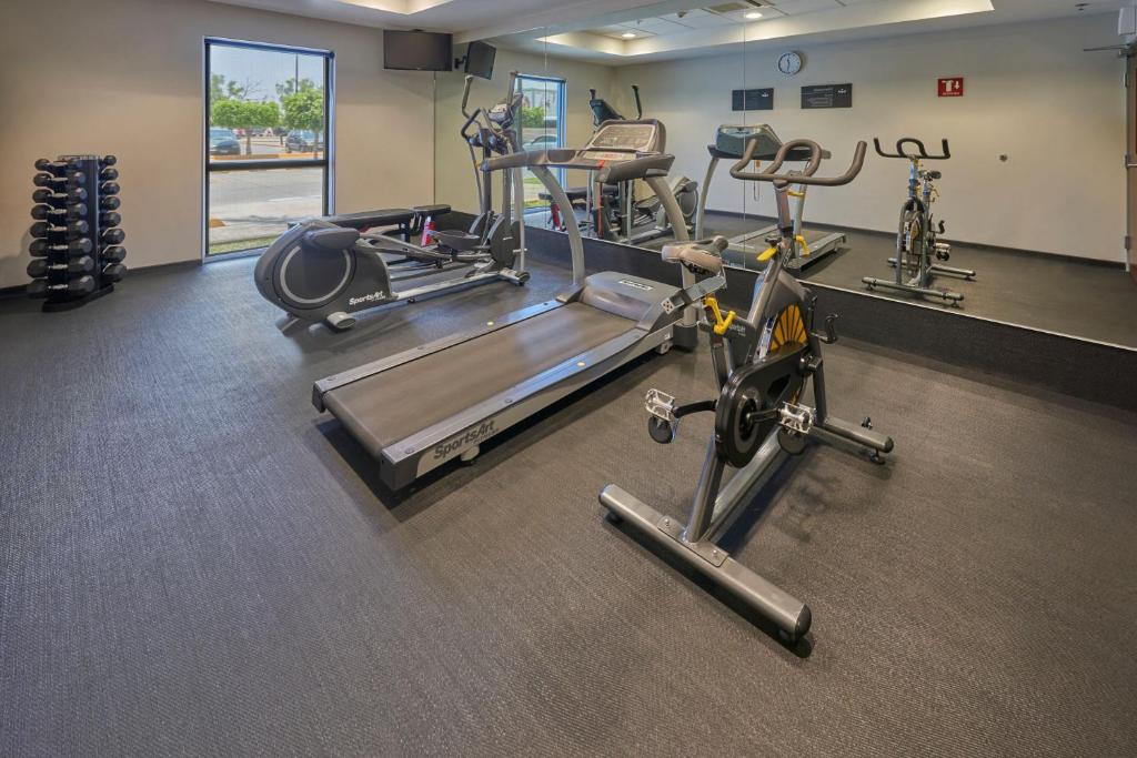 Fitness centrum a/nebo fitness zařízení v ubytování City Express by Marriott Tijuana Rio