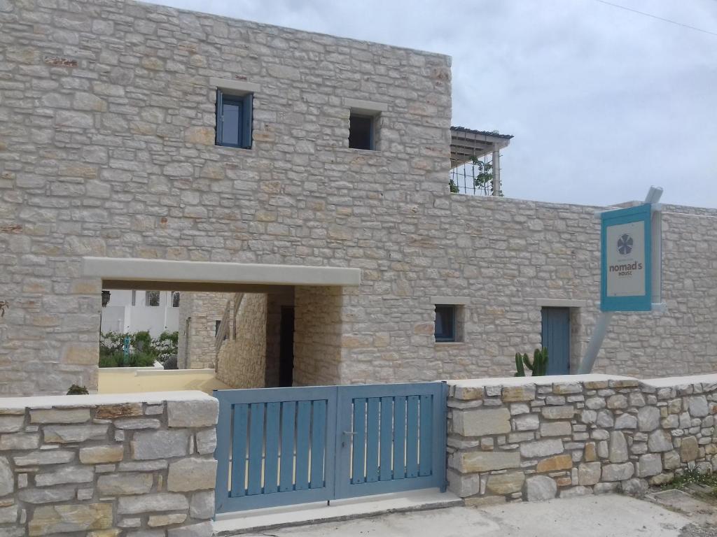 Budova, kde se aparthotel nachází