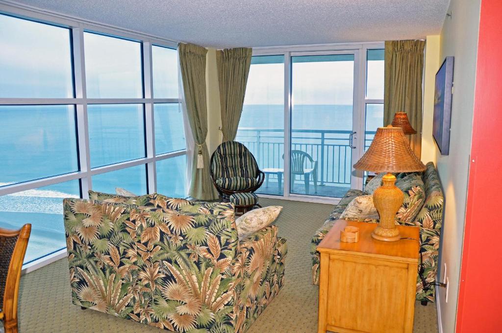 Oceanfront 3BR Seaside Resort 1403, Shop, Dine, Enjoy - Apartamento De Tres Habitaciones