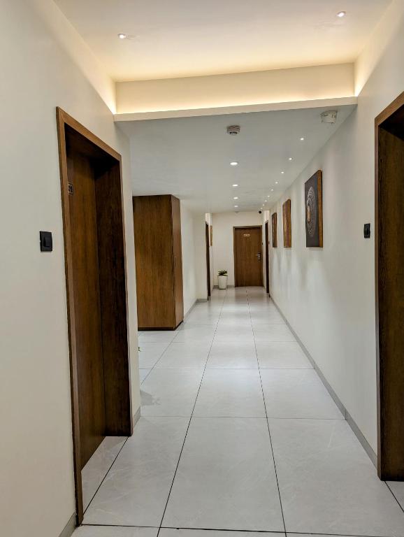 Fotografie z fotogalerie ubytování Hotel Red Chillee Restro v destinaci Silvassa