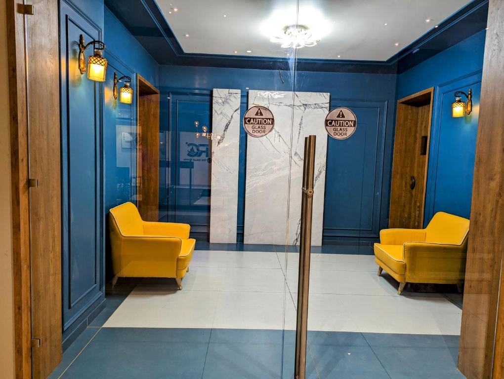 Fotografie z fotogalerie ubytování Hotel Red Chillee Restro v destinaci Silvassa