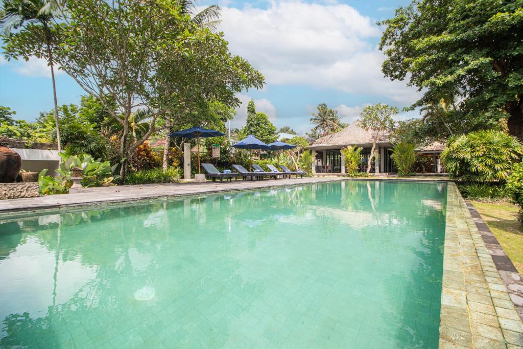 Deluxe Resort Villa Near Monkey Forest 내부 또는 인근 수영장