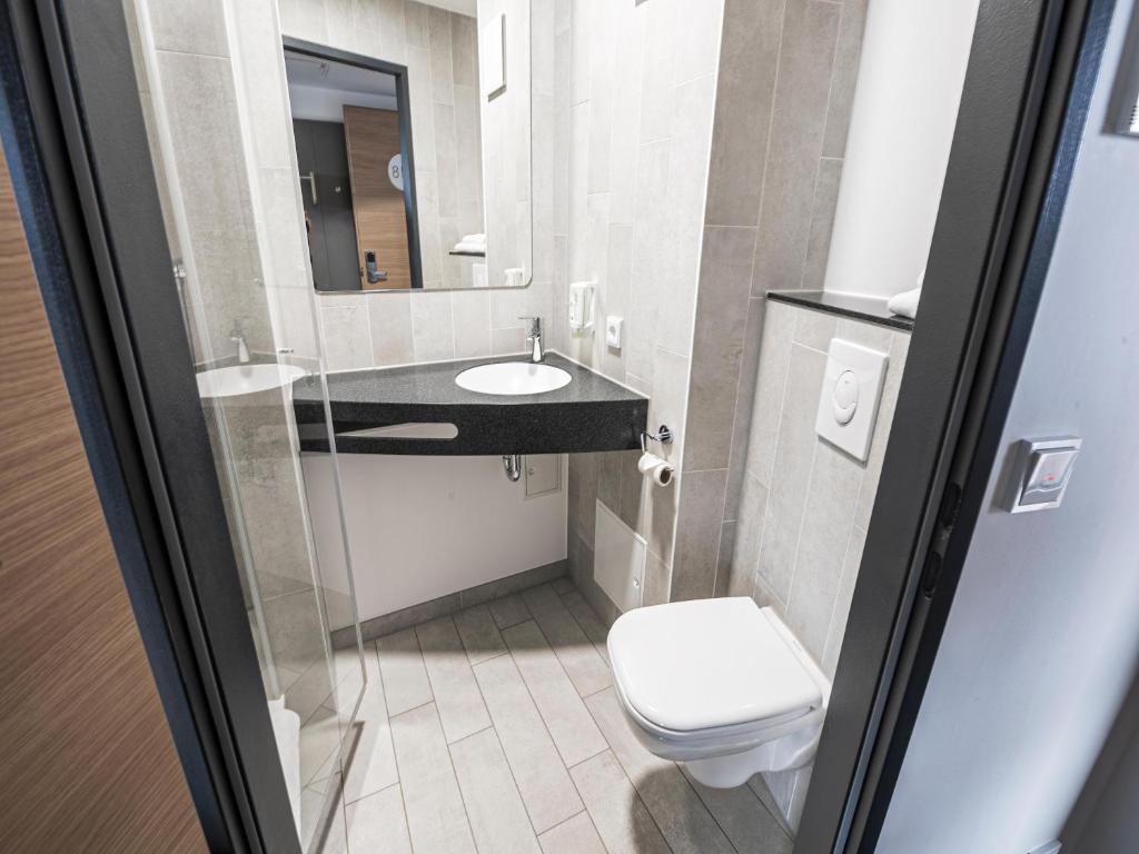 Koupelna v ubytování B&B HOTEL Wiener Neudorf