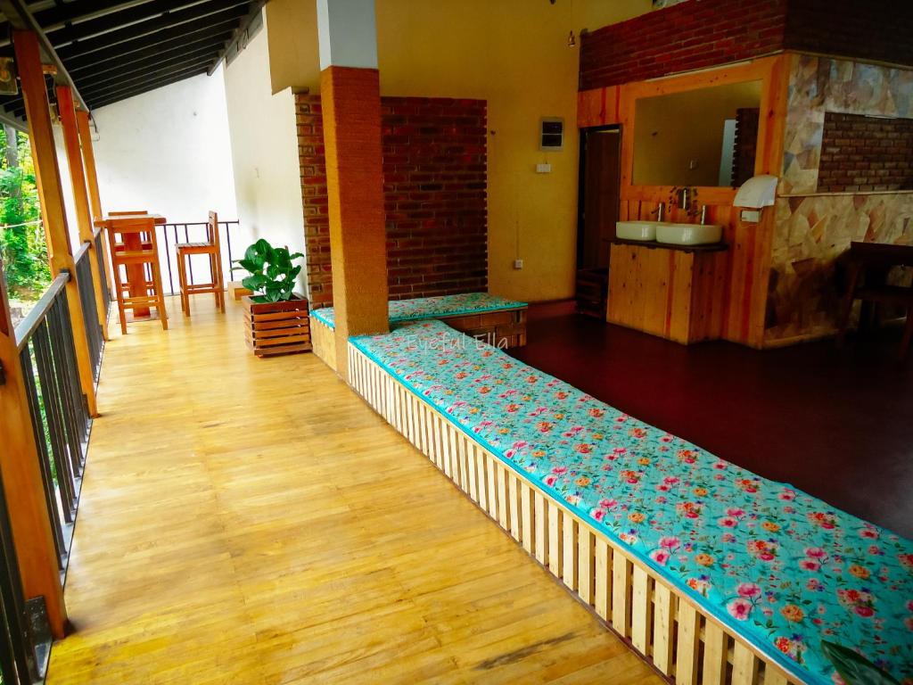Posezení v ubytování Eyeful Ella Hostel