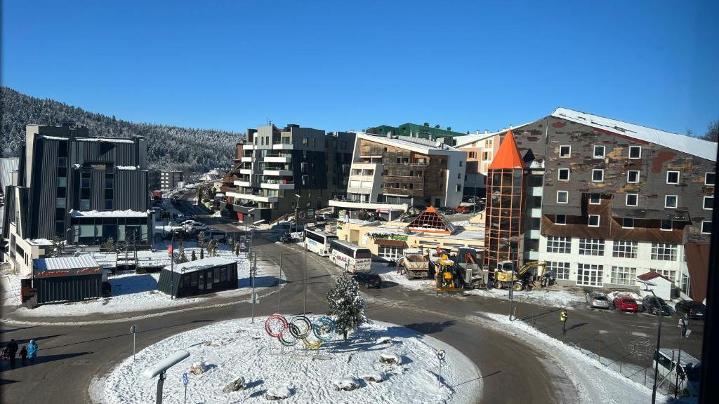 En generel udsigt til bjerge eller udsigt til bjerge taget fra lejligheden