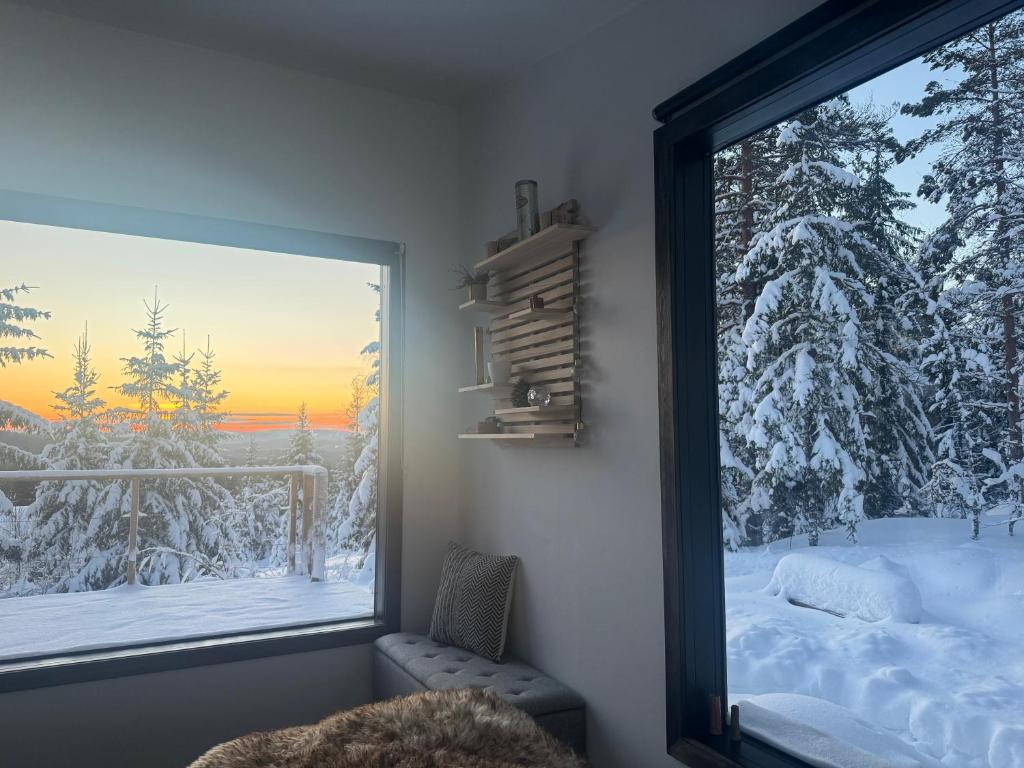 Forest cabin with stunning mountain view & Sauna v zimě