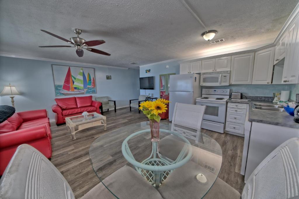 Pineapple Villas - Two-Bedroom Beachfront Villa 29