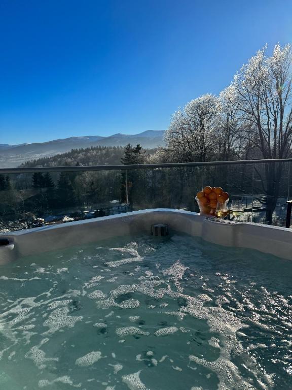 Kras-Resort Apartament 301 i 303 z widokiem na góry, prywatnym jacuzzi na tarasie i sauną - 1