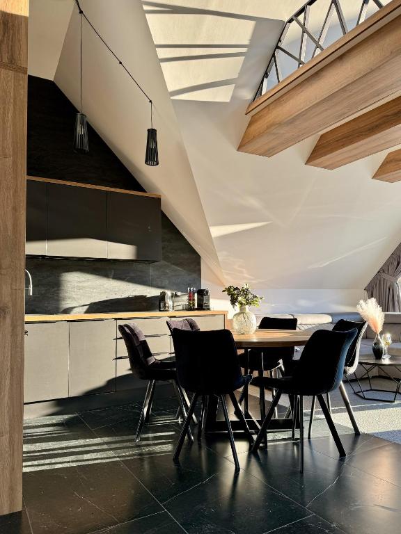 Kras-Resort Apartament 301 i 303 z widokiem na góry, prywatnym jacuzzi na tarasie i sauną - 4