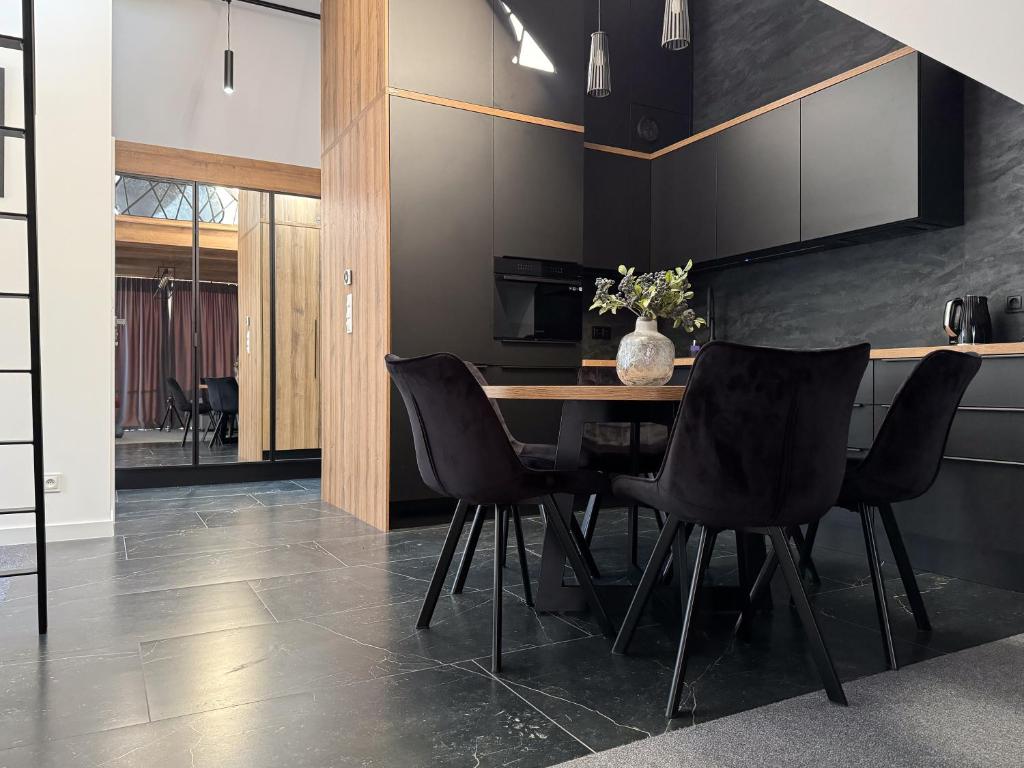 Kras-Resort Apartament 301 i 303 z widokiem na góry, prywatnym jacuzzi na tarasie i sauną - 5