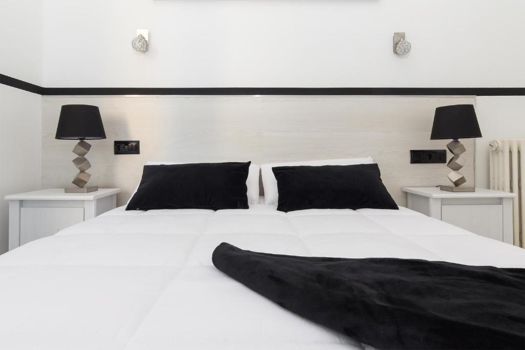 Gran Via 63 Rooms - Double Room