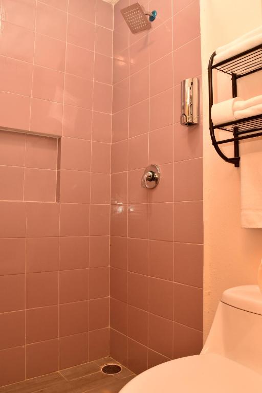 SERENA MORENA - Double Room With Private Bathroom