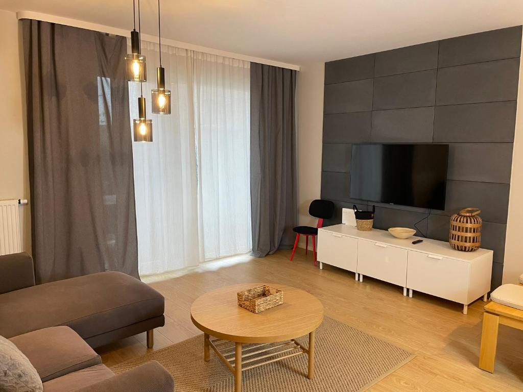 Essence Lux Apartment, free parking, self check-in 24h - 1