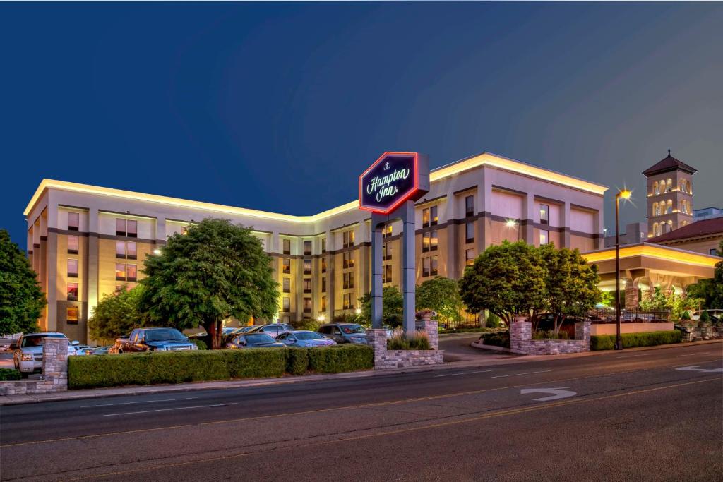 Hampton Inn Nashville / Vanderbilt - Housity
